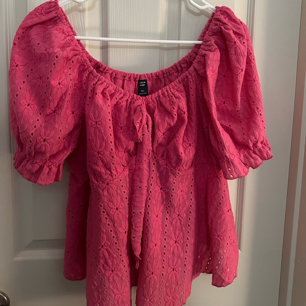 Pink flowy crop shirt